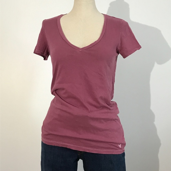 American Eagle - favorite T - Pink Short Sleeve V-Neck Shirt - 3/25$ - Picture 2 of 11